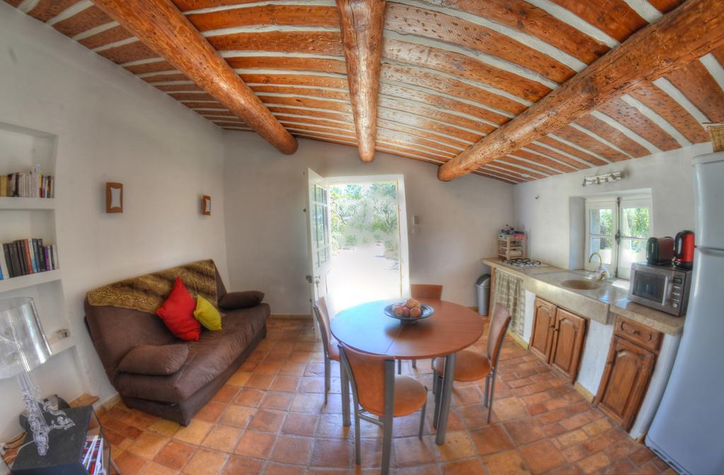 Appartements Du Jas De Clare ลากาเดียร์-ดาซูร์ ภายนอก รูปภาพ